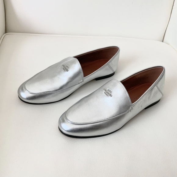COACH HALLIE SILVER METALLIC LEATHER FLAT HEEL LOAFERS Logo Fashion Shoes 9.5 - Picture 5 of 11